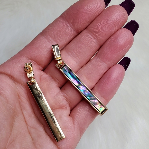 Shell irredecent dangle post back earrings ✨️ - Picture 4 of 5